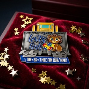 Médaille personnalisée de sensibilisation <span class=keywords><strong>à</strong></span> l'autisme avec motif cœur puzzle et lion de dessin animé, <span class=keywords><strong>pour</strong></span> les événements éducatifs spéciaux, les courses et laures de lauréats de collectes de fonds - Product Image 3