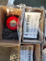 Palans à chaîne manuels HSZ 3T 3m conçus pour soulever, abaisser et positionner en toute sécurité des charges lourdes verticalement en tirant la chaîne manuellement.
