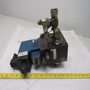 4WE10D33 4/2 Magnetbetätigter Rückschlagventil mit Verteilerblock 110V Spule Neu Original Sofort Lieferbar Industrieautomation PAC Spezialisiert - Product Image 1