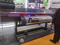 Impresora de Alta Calidad Mimaki Original de Japón, Impresora de Inyección de Tinta UV de Alta Calidad de Imagen, Impresión y Corte, Ahorro de Mano de Obra, UCJV330-160