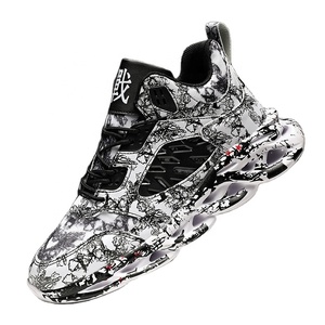 2023 la migliore vendita all'ingrosso coppia Scarpe da <span class=keywords><strong>corsa</strong></span> nuovo stile uomo PU Scarpe da <span class=keywords><strong>corsa</strong></span> casual superiori - Product Image 1
