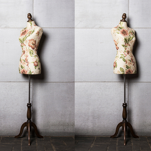 <span class=keywords><strong>Mannequin</strong></span> de <span class=keywords><strong>couture</strong></span> femme en porcelaine bleue et blanche de style chinois - Product Image 5