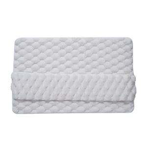 Alfombra de Baño de Espuma Viscoelástica Rectangular Absorbente de Secado Rápido de Fibra de Poliéster con Diseño Minimalista - Product Image 1