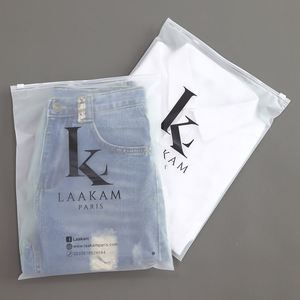 ถุงพลาสติกกันน้ำแบบฝ้าพิมพ์โลโก้ตามสั่ง พร้อมซิป สำหรับใส่เสื้อผ้า กล่องใส่ขนตา บรรจุภัณฑ์แบบซิปล็อค - Product Image 4