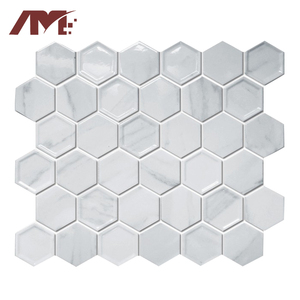 Chine élégant en gros blanc piscine marbre <span class=keywords><strong>hexagone</strong></span> <span class=keywords><strong>géométrie</strong></span> céramique pierre mosaïque carreaux pour salle de bain toilettes mosaïques - Product Image 3