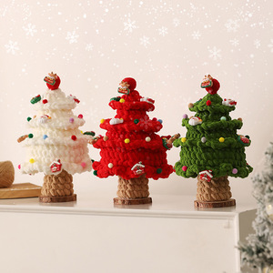 DAMAI Adorno de Mesa de Árbol de Navidad Mini Hecho a Mano de Ganchillo, Decoración de Escritorio Tejida con Dijes de Resina de Papá Noel, Verde Blanco Rojo - Product Image 2
