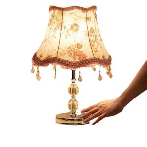 Lámpara de Mesa Decorativa Creativa Minimalista Nórdica, Lámpara de Noche Acogedora para la Mesita de Noche, para Alimentar al Bebé, para Bodas y Regalos - Product Image 1