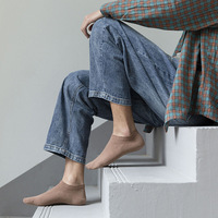 Chaussettes courtes décontractées unies pour hommes, respirantes et absorbantes, invisibles, prêtes à l'emploi pour l'été 2025