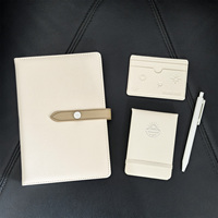 Ensemble cadeau promotionnel de carnet A5 personnalisé comprenant un carnet de poche et un porte-cartes, boîte cadeau avec logo en relief
