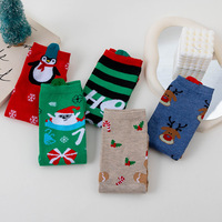Chaussettes d'hiver personnalisées OEM pour Noël, motif Père Noël et Bonhomme en pain d'épices, respirantes, tricotées, mi-mollet, pour femme, antidérapantes, usage quotidien