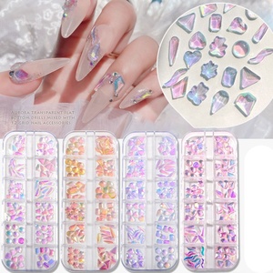 Strass à ongles en résine à dos plat, paillettes de couleur brillantes, vente en gros, 12 emplacements - Product Image 2