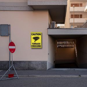 ป้ายเตือนพายุทอร์นาโด ป้ายเตือนสภาพอากาศกลางแจ้งที่ทนทานสำหรับริมถนน สถานที่ก่อสร้าง และพื้นที่สาธารณะ - Product Image 4