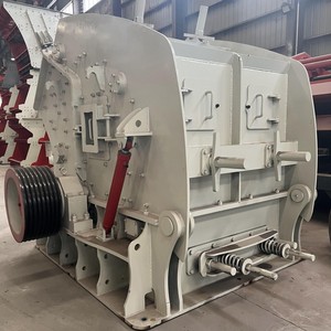 Trituradora de impacto con tamiz vibratorio Planta trituradora de piedra más vendida Fabricante de equipos de minería de China - Product Image 5