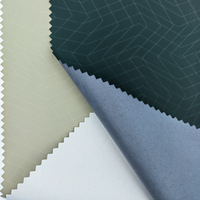 Tissu de toile de voile PU supérieur pour vestes en duvet Caractéristiques Anti-moisissure et capacité de charge élevée Excellente résistance à la déchirure à l'abrasion