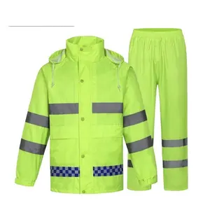 服装整体机械师欧洲服装工人一件工作服带反射反射雨衣的雨衣