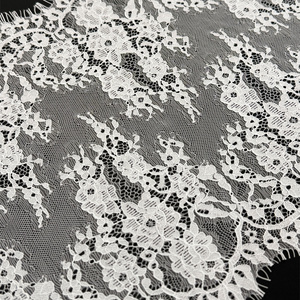 YY Renda Floral de Alta Qualidade 100% Nylon com Bordado Branco para Vestuário de Noiva e Têxteis para o Lar - Product Image 6