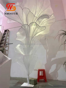 <span class=keywords><strong>Fleurs</strong></span> artificielles <span class=keywords><strong>géantes</strong></span> de luxe pour vitrine d'événements de mariage, <span class=keywords><strong>fleurs</strong></span> <span class=keywords><strong>géantes</strong></span> en organza faites à la main - Product Image 3