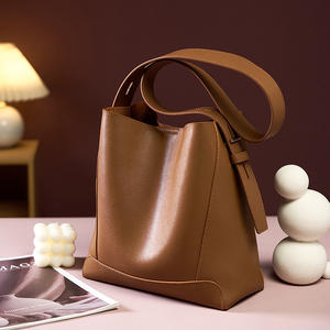 Sac à main personnalisé pour femmes sac à bandoulière en cuir véritable grand fourre-tout décontracté fait à la main Vintage Snap sacs à provisions - Product Image 3