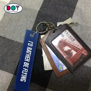 Porte-clés en tissu brodé personnalisés avec logo de marque, design avion, <span class=keywords><strong>pour</strong></span> <span class=keywords><strong>la</strong></span> vente en gros à prix abordable, idéaux avant le vol - Product Image 2
