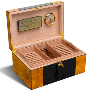 Humidor <span class=keywords><strong>de</strong></span> <span class=keywords><strong>Cedro</strong></span> Lacado <span class=keywords><strong>de</strong></span> Alto Brillo Hecho a Mano, Moderno, <span class=keywords><strong>de</strong></span> Gran Capacidad, con Humidificador e Higrómetro - Product Image 4