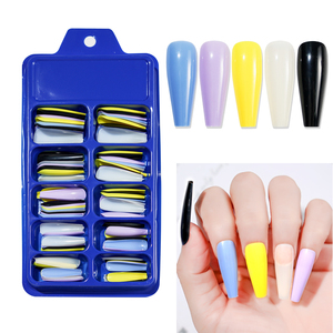 100 faux ongles en acrylique de différentes couleurs, à coller, longs, forme ballerine, en boîte bleue - Product Image 5