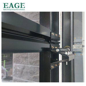 Porte <span class=keywords><strong>de</strong></span> <span class=keywords><strong>garage</strong></span> personnalisable en alliage d'aluminium 24x24 <span class=keywords><strong>de</strong></span> haute qualité Porte en verre <span class=keywords><strong>de</strong></span> style industriel fini pour les villas Caractéristique antivol - Product Image 6