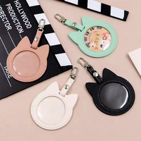 Style japonais Anime dessin animé pendentif porte-clés Transparent Badge vitrine Mini PU cuir stockage charme à collectionner Badges