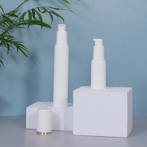 Venta al por mayor personalizar <span class=keywords><strong>15ml</strong></span> 30ml 50ml botella de loción blanca fina y alta para el cuidado de la piel con bomba y anillo dorado - Product Image 4