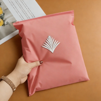 Sacs en plastique transparents givrés blancs personnalisés avec fermeture à glissière, matériau PE OPP, fermeture à glissière refermable pour l'emballage de t-shirts et de vêtements