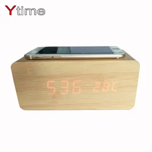 Orologio digitale da tavolo elettronico in legno a LED da regalo moderno in legno per Hotel con caricabatterie wireless per telefono cellulare a batteria