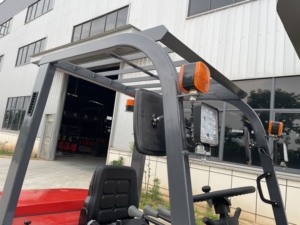 WELIFTRICH CPCD-30 Nuevo Montacargas Diésel de 4 Ruedas con Neumáticos, Mástil de Dos Etapas, Altura de Elevación de 3000 mm, Longitud de Horquilla de 1220 mm, Tracción Delantera - Product Image 3
