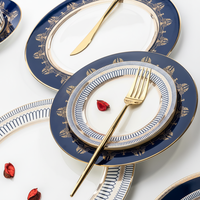 Service de table de luxe en porcelaine fine, style européen, avec incrustations dorées, assiettes à steak et soucoupes en céramique émaillée