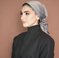 Foulard carré en satin de soie pour femmes musulmanes, avec ourlet bébé, bandanas ethniques personnalisés, vente en gros directe usine