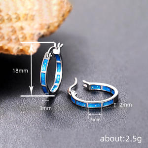 E3557 Orecchini a Cerchio in Oro Massiccio 18K, Design Classico Unisex per Uso Quotidiano, Colore Verde - Product Image 6