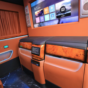Fourgonnette de luxe Mercedes-Benz Sprinter personnalisée avec cloison, <span class=keywords><strong>TV</strong></span>, plafond ciel étoilé et toit surélevé <span class=keywords><strong>pour</strong></span> un intérieur exécutif VIP - Product Image 6