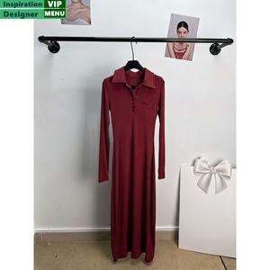 T-shirt basique uni à manches courtes et col rond en coton 100 % avec bordure noire contrastante pour <span class=keywords><strong>femme</strong></span>, idéal pour le quotidien – Vente en gros de hauts pour femmes - Product Image 6
