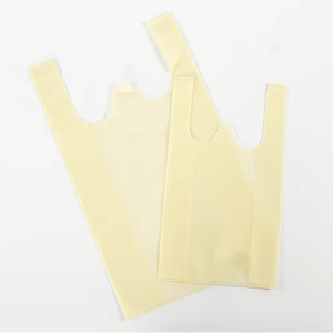 Bolsa de Tela No Tejida Plegable de Alta Calidad para Camisetas y Artículos Diversos, Diseño con Corte en W, Reciclable para Uso Comercial - Product Image 3