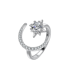 Anillos de Compromiso Ajustables de Plata de Ley S925 con Moissanita de 0.50 Quilates, Forma de Estrella y Luna de Ensueño, Banda de Eternidad con Engaste Pavé - Product Image 1