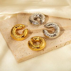 18K oro Acero inoxidable titanio acero abierto grano grueso martillo hueco oreja abrazadera cartílago oreja abrazadera anillo - Product Image 1