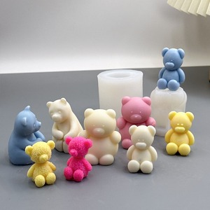 แม่พิมพ์ซิลิโคนรูปหมีน้อยสำหรับทำเทียนหอม DIY รูปสัตว์ หมีนั่ง สำหรับทำขนมและตกแต่งเค้ก - Product Image 3