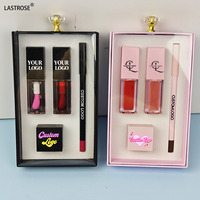 Coffret Noir 4-en-1 : Kit Lèvres Hydratant et Imperméable avec Gloss Transparent, Crayon à Lèvres et Taille-Crayon – Marque Privée