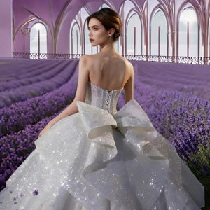 Robe de mariée élégante avec nœud au dos | Décolleté français en cœur avec train cathédrale et soutien grande taille - Product Image 6