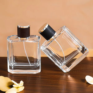 Logotipo personalizado de lujo Cuadrado plano 100mL Botella de rociador de bomba de perfume vacío de vidrio transparente con Tapa de cuero - Product Image 2