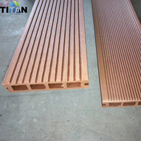Plancher de terrasse composite en Wpc Panneau inférieur de carreaux en Wpc solide pour l'extérieur Panneau de carreaux de terrasse en Wpc