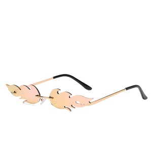 Gafas de Sol Sin Marco con Diseño de Llama Metálica, Estilo Y2K, Nueva Moda 2024 - Product Image 5