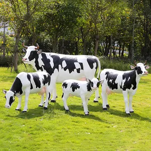 カスタマイズされた屋外等身大の牛の彫像グラスファイバー樹脂家畜庭の装飾のための大きな牛の彫刻