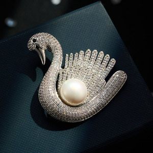 Grey Pearl Swan Brooch Copper Alloy Micro Inlay Zirconium Women's Gift Fashion Jewelry - Product Image 4