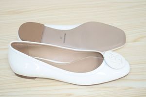 2024 vendita calda signore Casual comode pompe fantasia <span class=keywords><strong>scarpe</strong></span> basse nuova moda fibbia decorata <span class=keywords><strong>scarpe</strong></span> basse punta tonda per le donne - Product Image 2