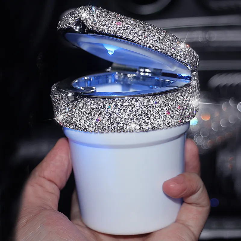 Пепельница автомобильная со светодиодной подсветкой, металлическая портативная пепельница для сигарет и табака с флажками, с алмазным креплением