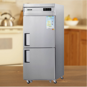 Congélateur encastrable 2 portes de 30 pieds cubes, porte pleine en acier inoxydable, refroidissement par ventilateur, contrôle numérique automatique de la température, porte à fermeture automatique - Product Image 1